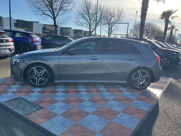 Mercedes-Benz CLASSE A 180 D 7G-DCT AMG LINE Full LED GPS Caméra Pack Premium - Photo 2