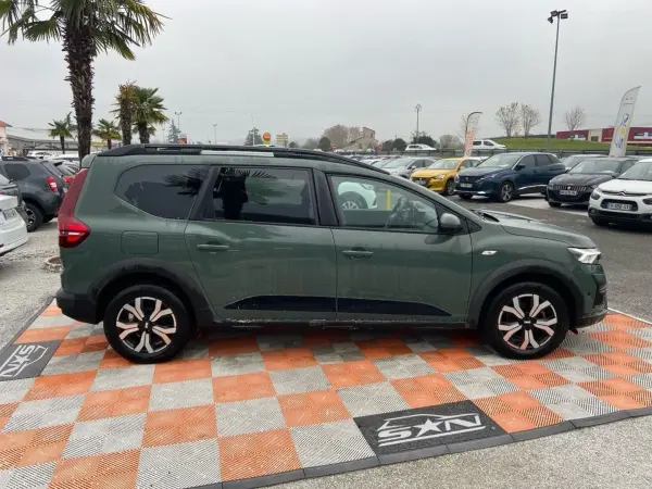 Dacia JOGGER 1.0 TCe 110 BV6 EXPRESSION GPS Caméra JA 16" 7PL - Photo 4