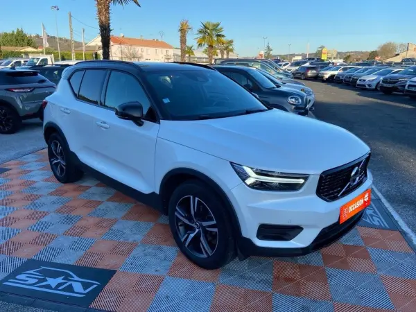 Volvo XC 40 2.0 D3 150 R-DESIGN - Photo 3