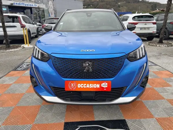 Peugeot E-2008 136 GT - Photo 2