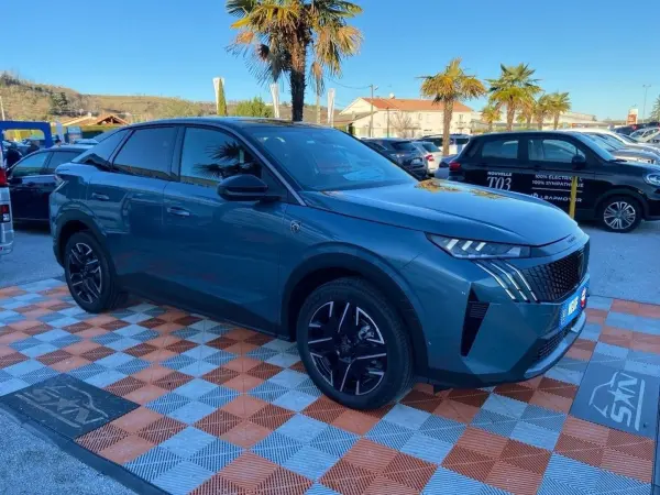 Peugeot 3008 Hybrid 145 e-DCS6 GT Toit Alcantara Executive Pack 360° Vision & Drive Assist Plus - Photo 3