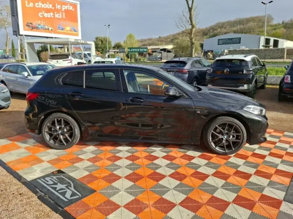 BMW SERIE 1 118iA 136 DKG7 M SPORT GPS Pro Caméra JA 18" Keyless - Photo 4