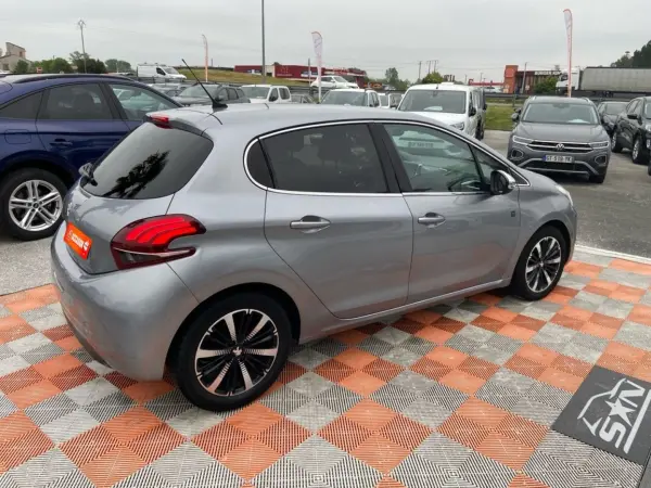 Peugeot 208 PureTech 82 TECH EDITION GPS Caméra Park Assist - Photo 5