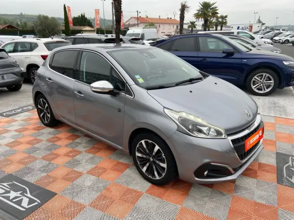 Peugeot 208 PureTech 82 TECH EDITION GPS Caméra Park Assist - Photo 3
