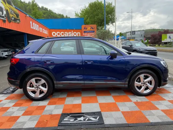 Audi Q3 35 TDI 150 S TRONIC DESIGN GPS Caméra JA 19" Keyless - Photo 4