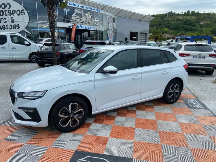 Skoda SCALA 1.0 TSI 116 BV6 SELECTION Caméra Radars Cockpit JA 16"