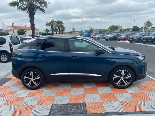 Peugeot 3008 BlueHDi 130 EAT8 GT - Photo 4